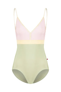 

	Yumiko Zoe Leotard in Ginko and Rose Aug-25-04

