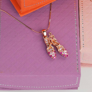 

	FH2 Ballet Shoes Necklace Rose Gold Plated BN0003

