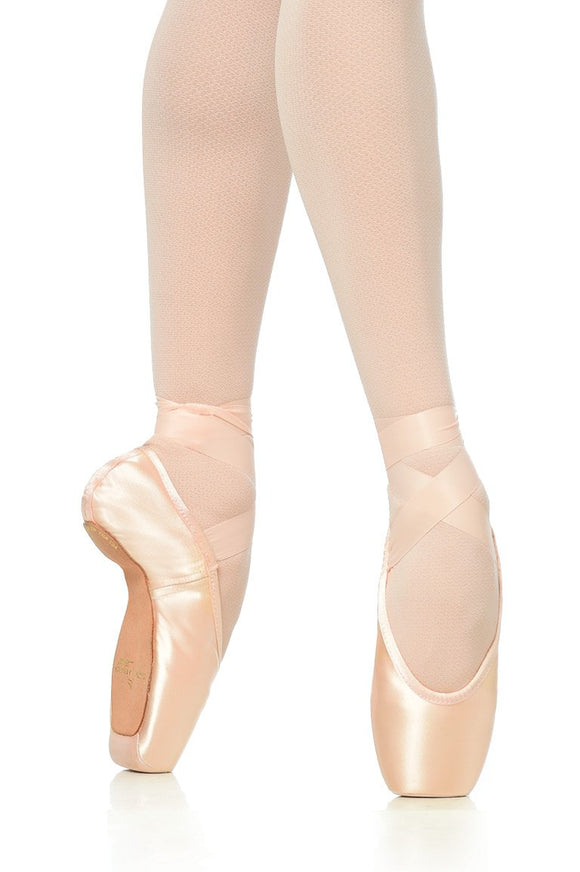 Sculpted Pointe Shoe Painissimo Shank