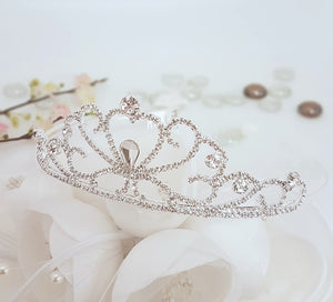 

	Large Tiara with Crystal Accents

